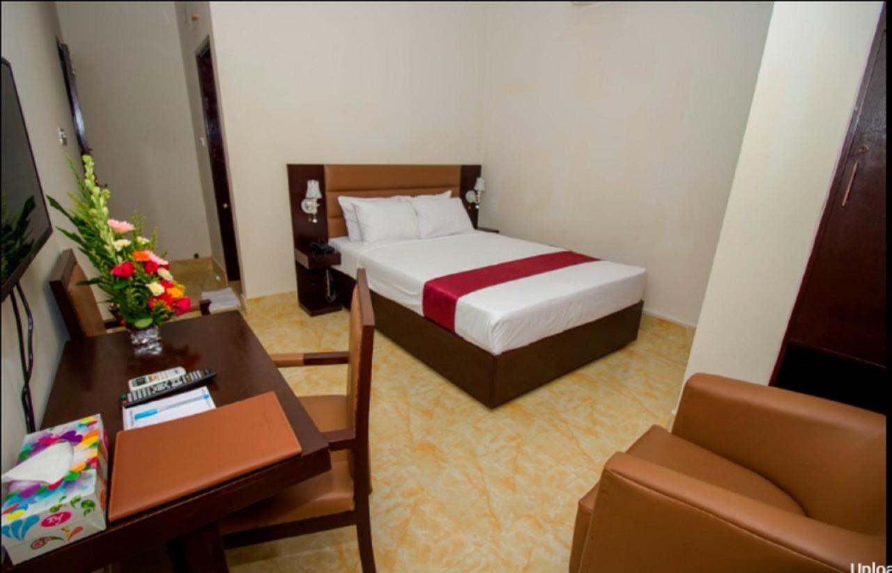Hotel Gulshan Lake View Dhaka Eksteriør bilde
